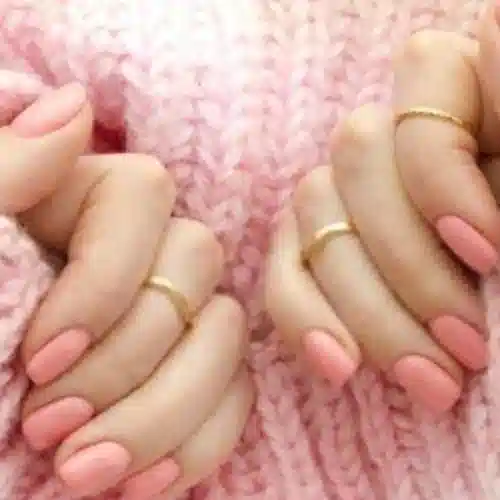 لاک ناخن بانوان در خانه