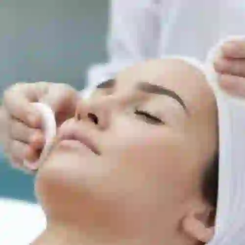 قیمت پاکسازی صورت بانوان
