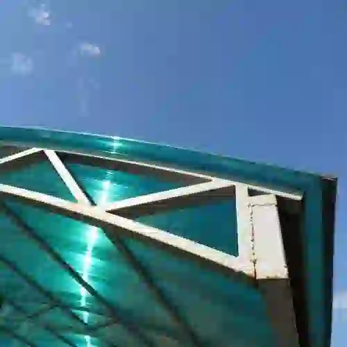 سقف پلی کربنات